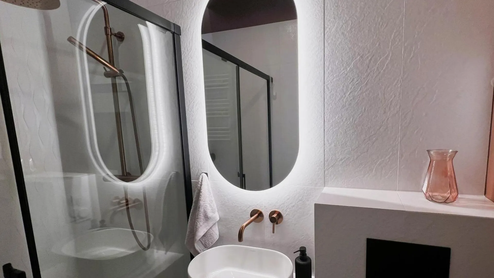 Warszawa Srodmiescie Pl. Zbawiciela Apartment